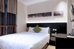 Asphodel Inn , Singapore