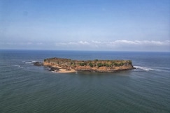 Waves Sea view Luxury Suite Seascapes, Dapoli