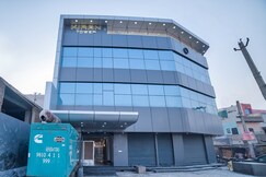 Hotel O Crown Residency, Faridabad