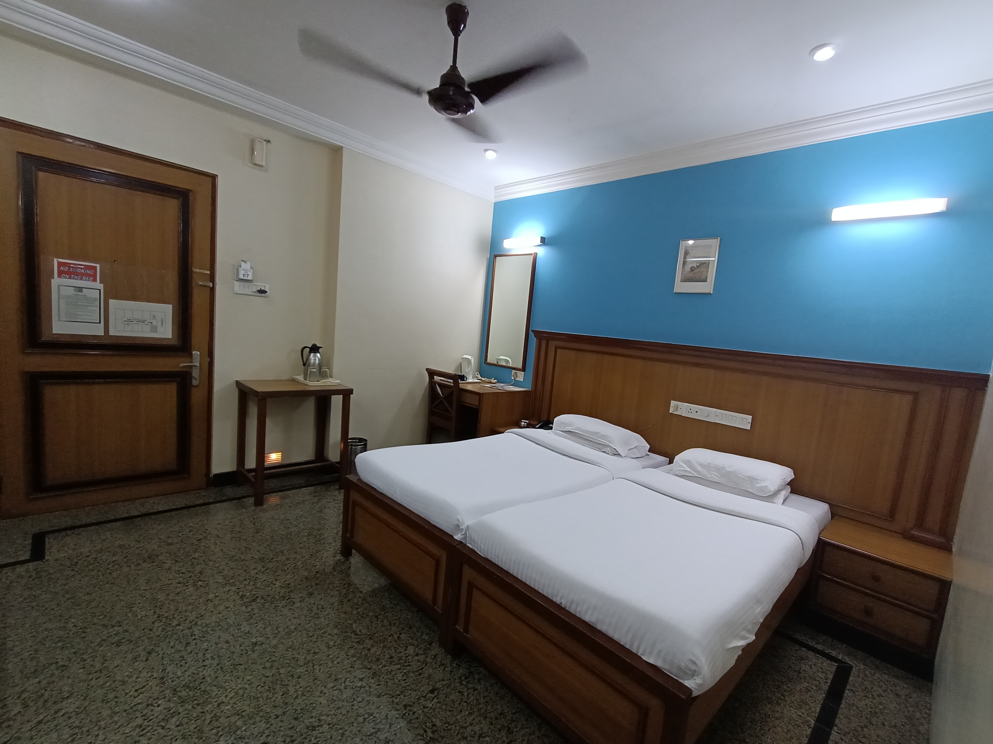 Hotel Park View, Andheri West 4