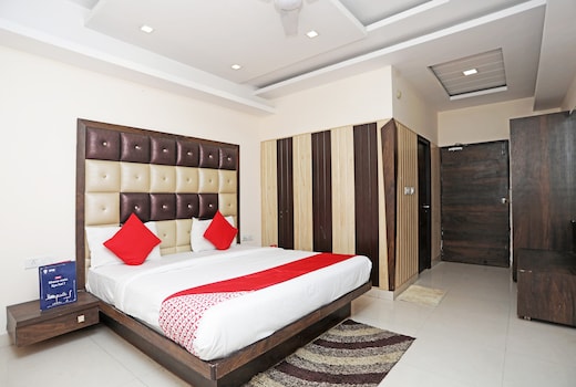 Super Hotel O Subhadra Residency