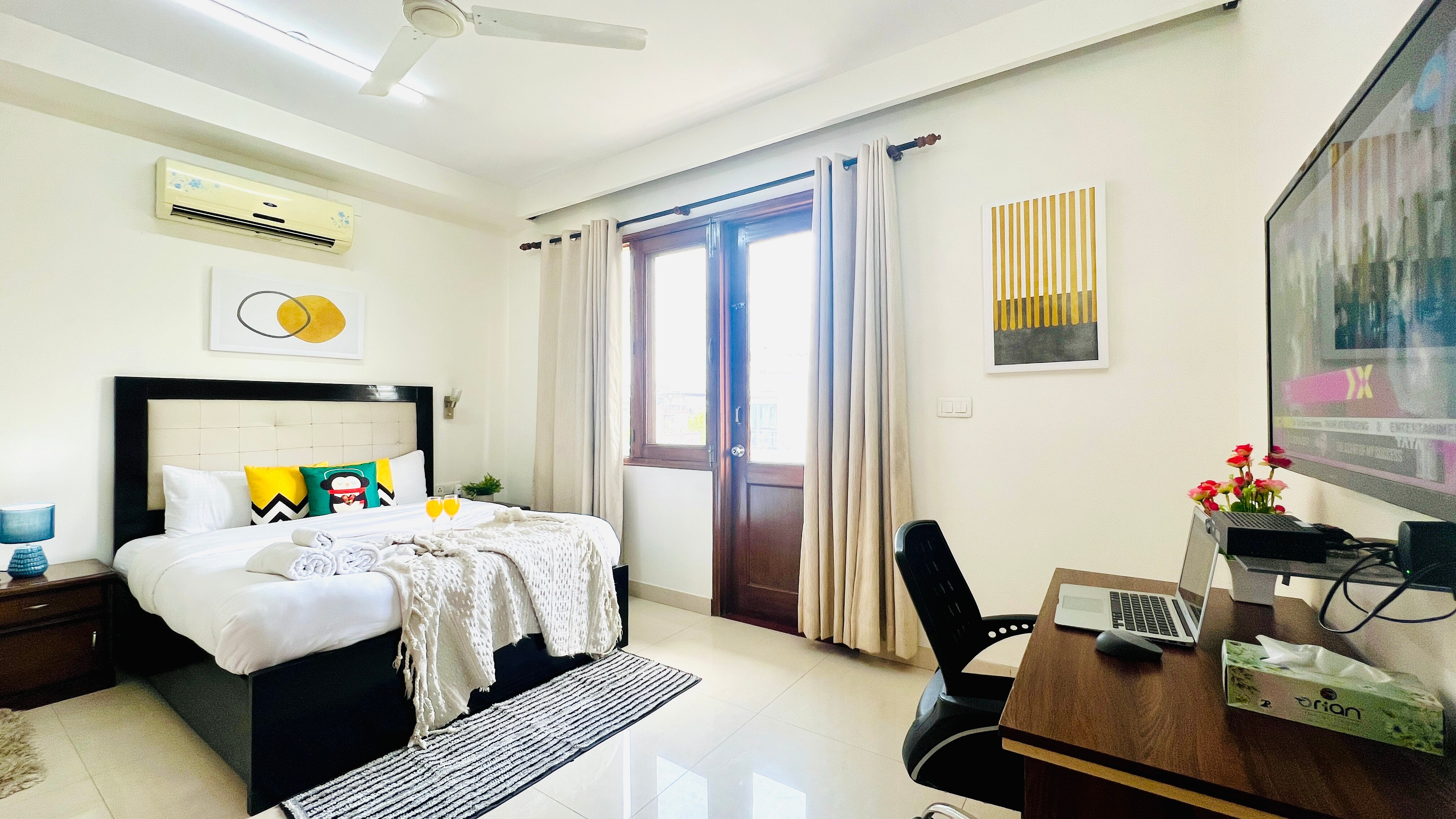 BluO 1BHK - Defence Colony Market, Lift, Balcony  - Tap to explore photos