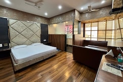 Mannat Hotel, Tohana