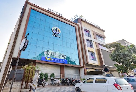 FabHotel LFC
