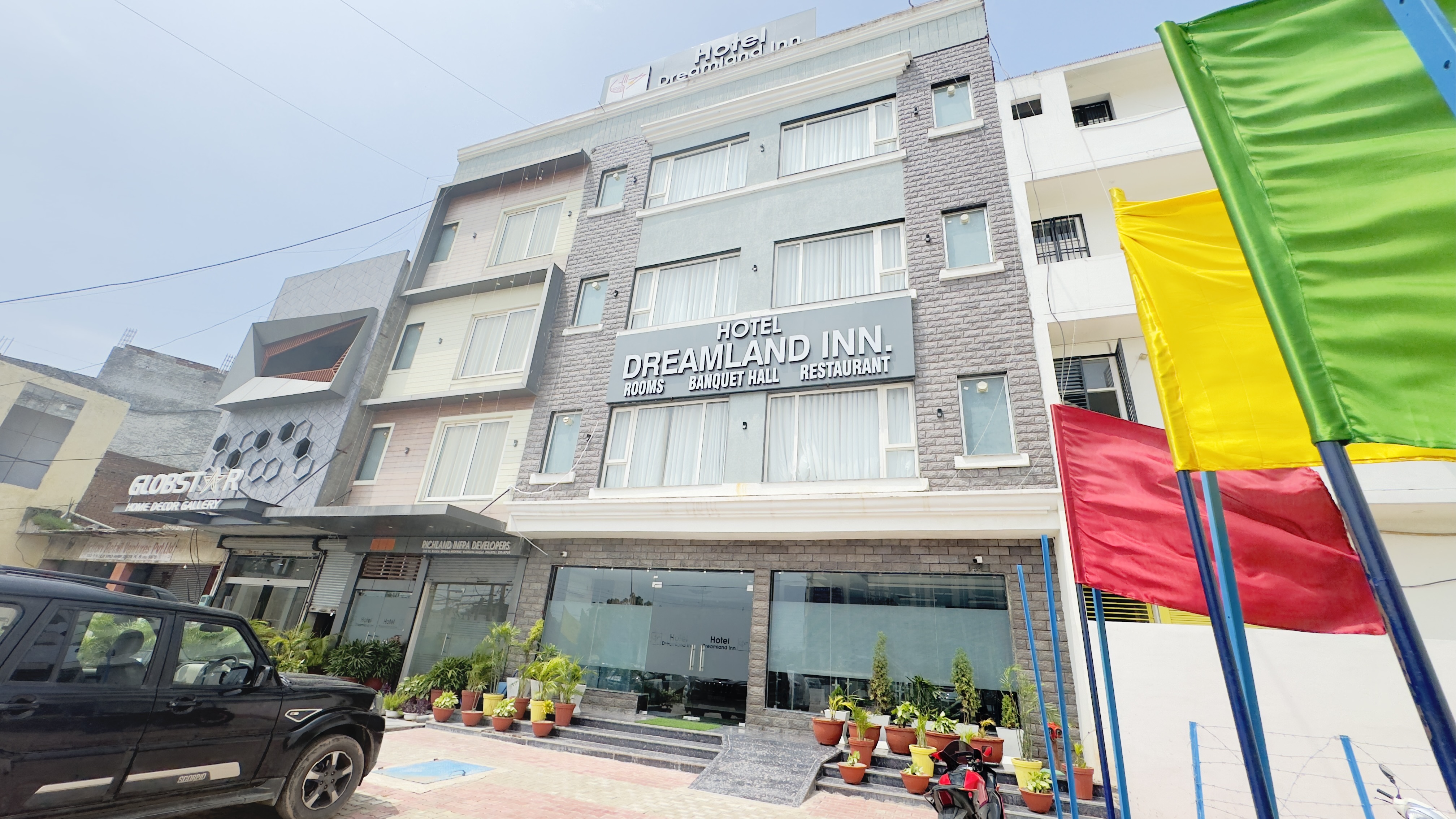 Hotel Dreamland Inn Zirakpur, Zirakpur