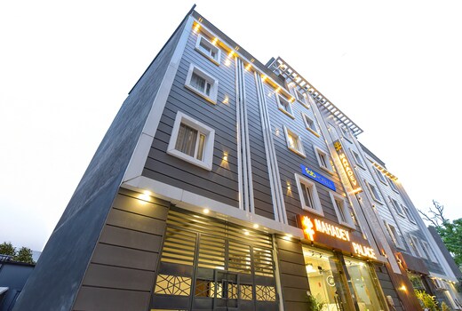 FabHotel Mahadev Palace
