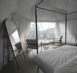 Dome with Jaccuzi and Dam View