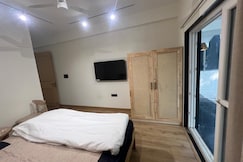 BAWA HIDEOUT GURUGRAM, Gurgaon