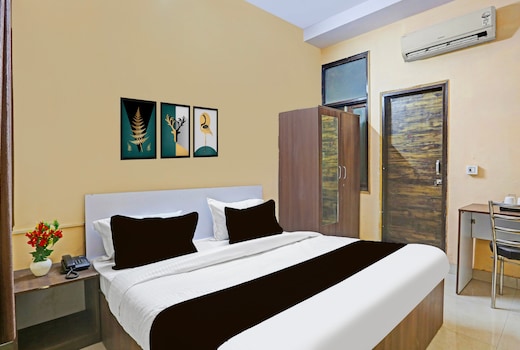 Super Hotel O Shalimar Bagh Max Hospital