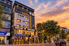 Royal Tusker Luxury Service Apartments, Mysore