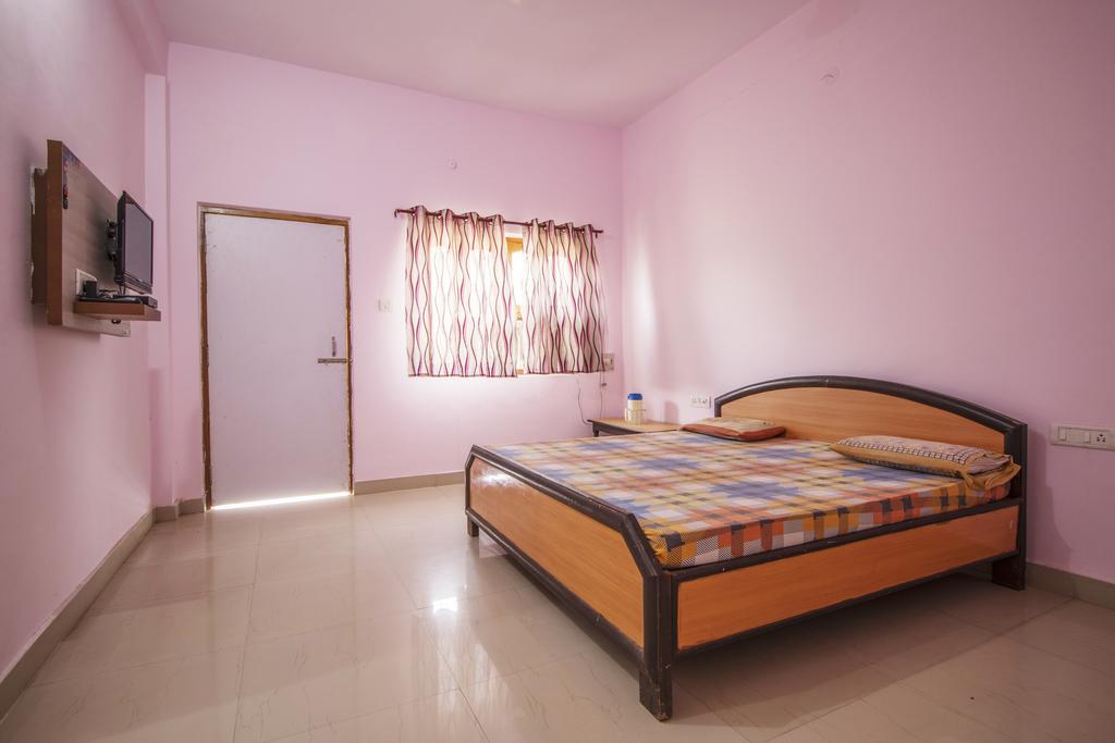 Aashirwad Guest House - Tap to explore photos