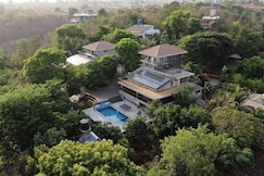 Sunrise Luxury 5 BHK Nature Retreat by Vivasa Villas, Trimbak