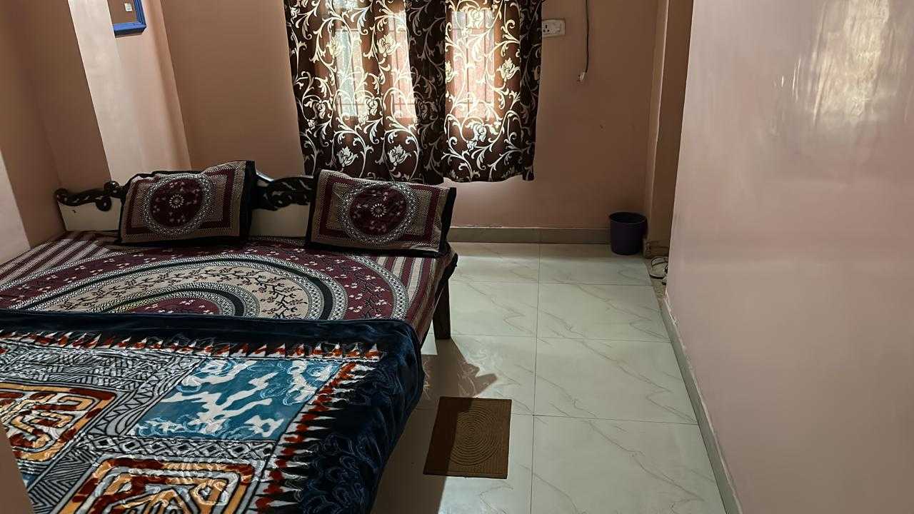 Hotel O Royal Guest House - Tap to explore photos