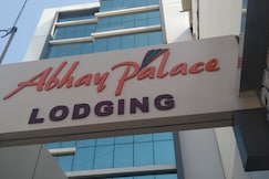 Abhay Palace Lodging, Ahilyanagar