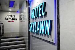 Hotel Skylawn Surat, Surat