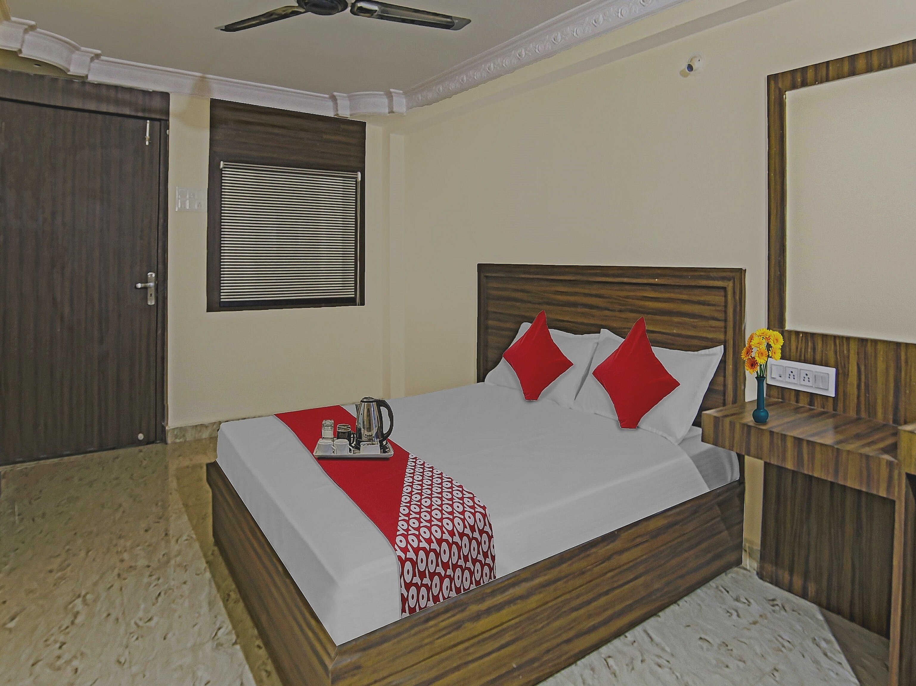 Hotel O atithi in Garha Jabalpur - Tap to explore photos