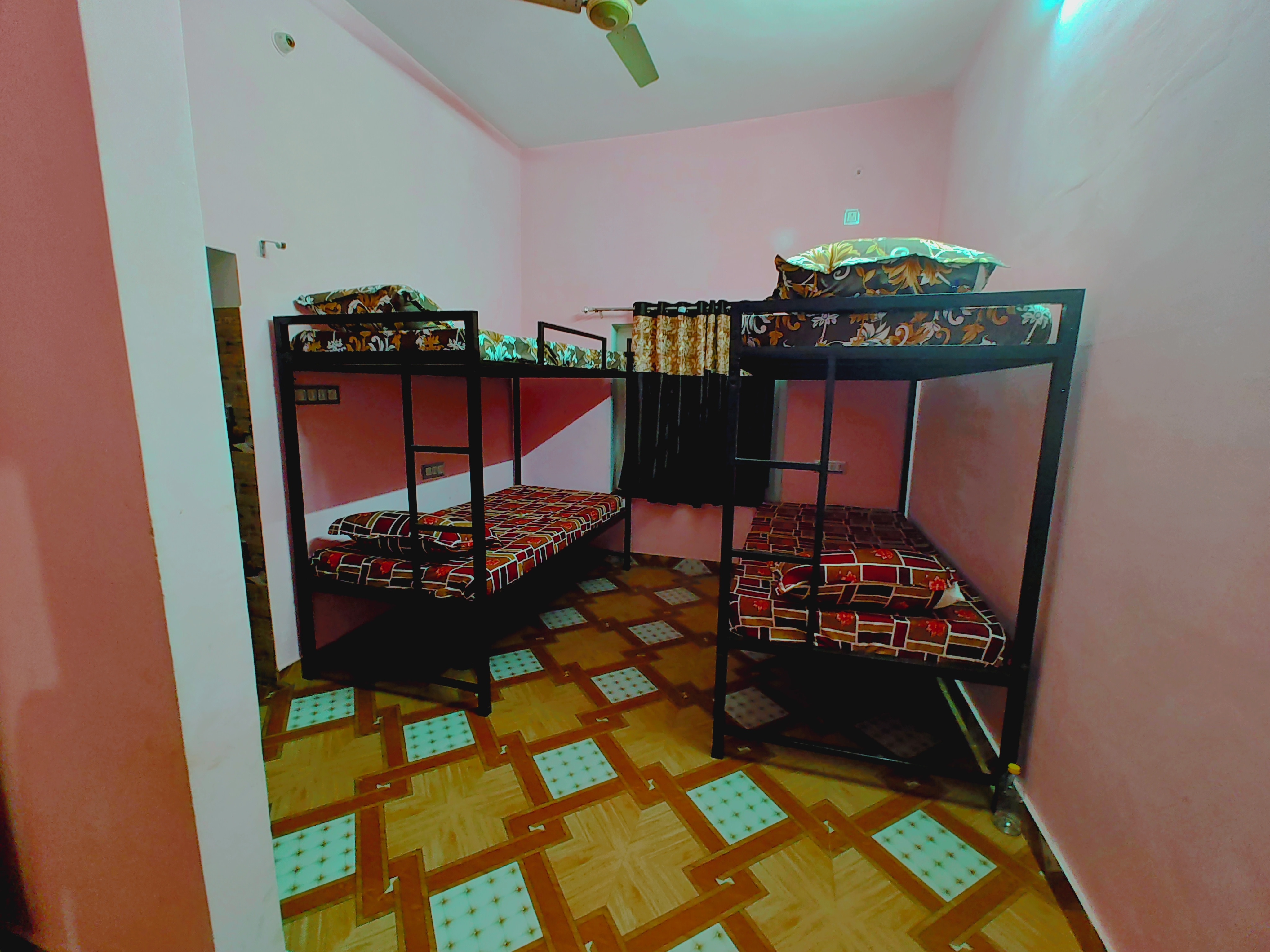 Homestay - Tap to explore photos