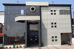 Hotel JVR, Raibareilly