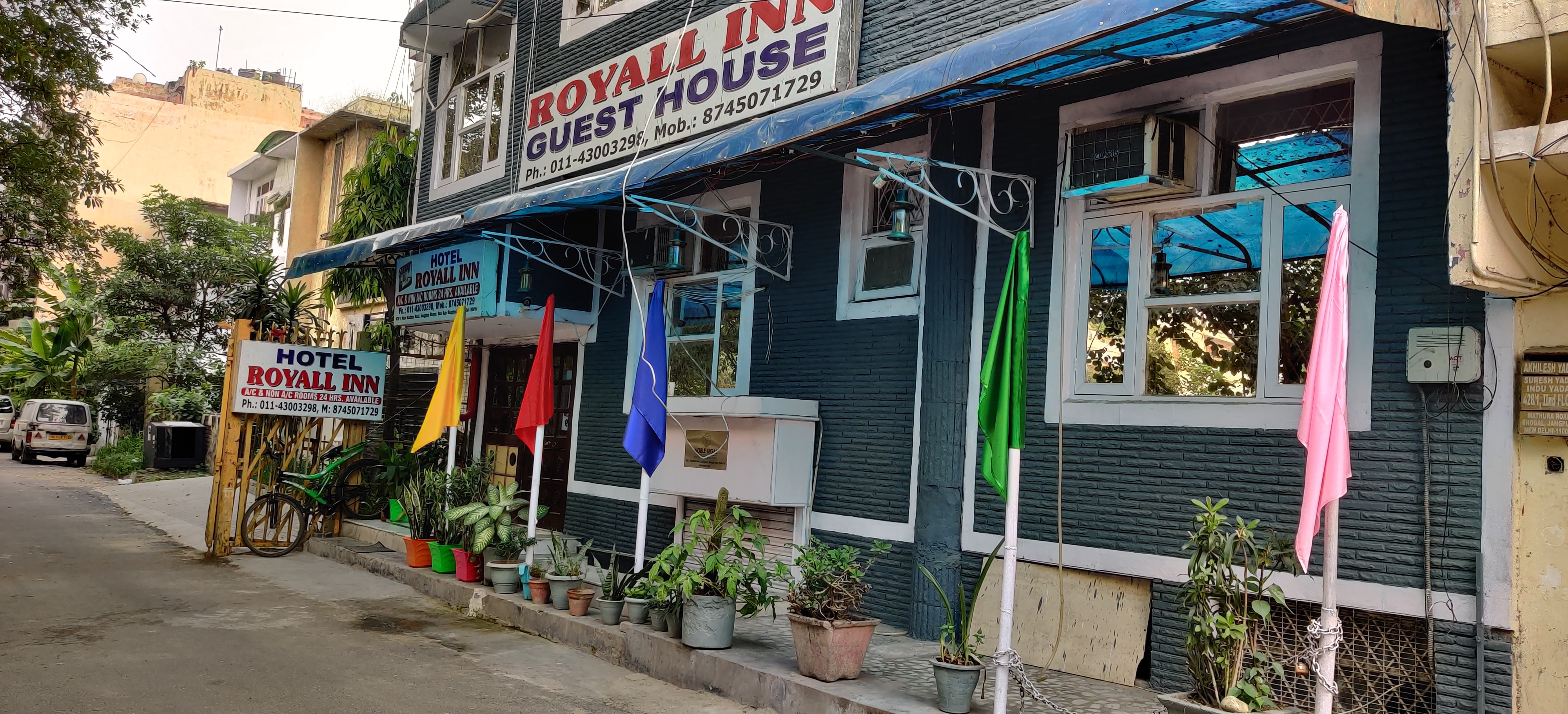 Hotel Royal Inn Nizamuddin - Tap to explore photos
