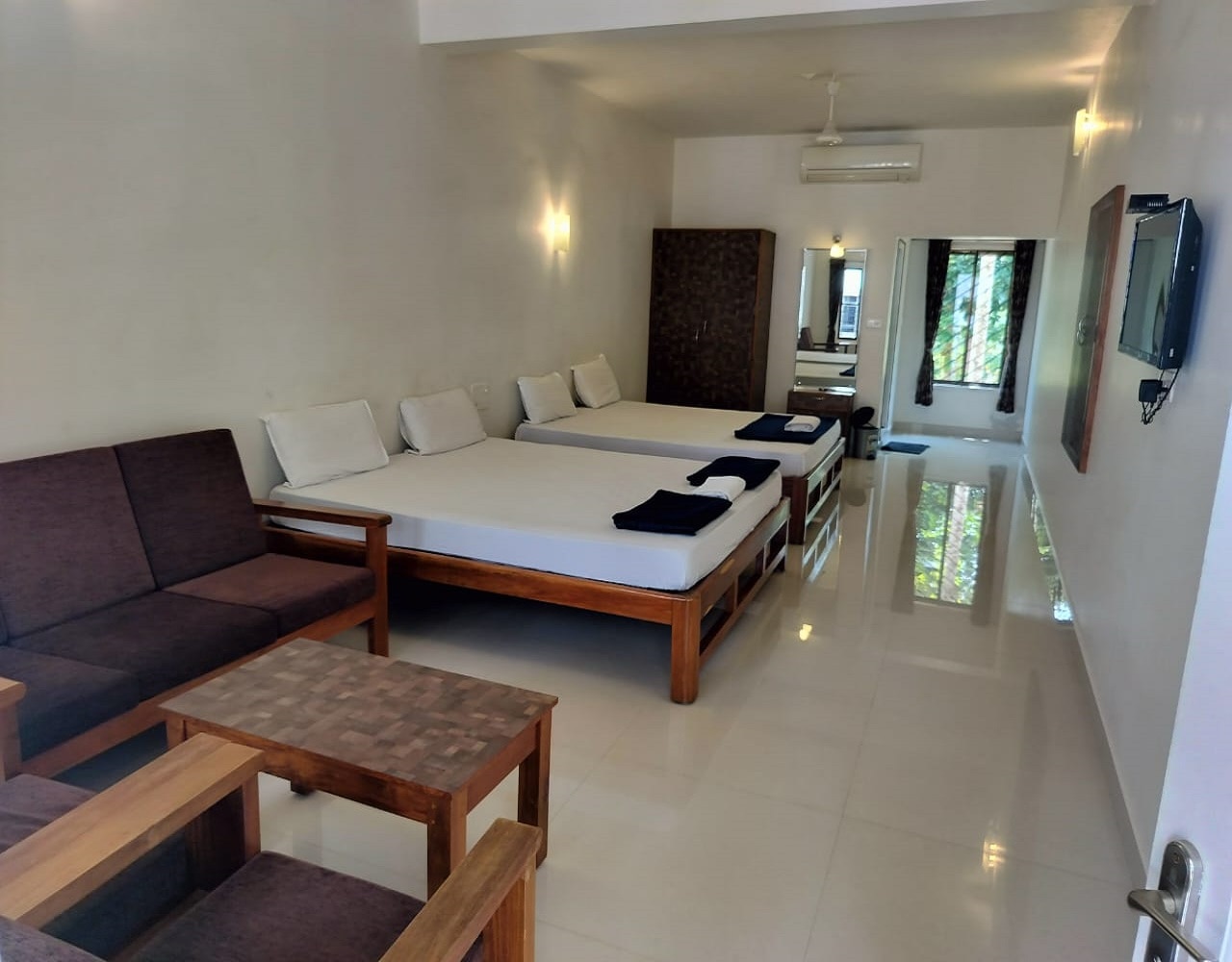 V Sadana Lodge - Tap to explore photos
