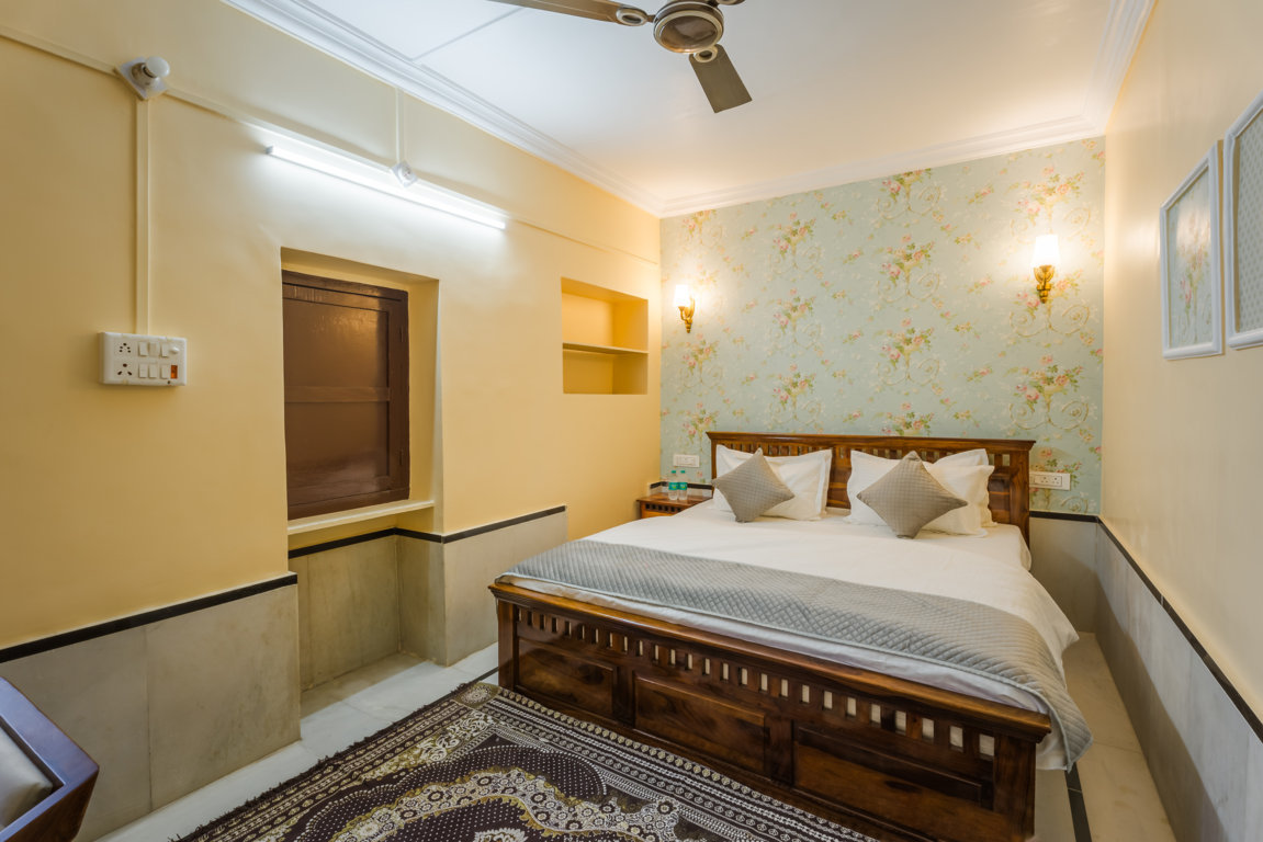 Hotel JIJI Villa - Tap to explore photos