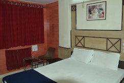 Navin Guest House, Ulhasnagar
