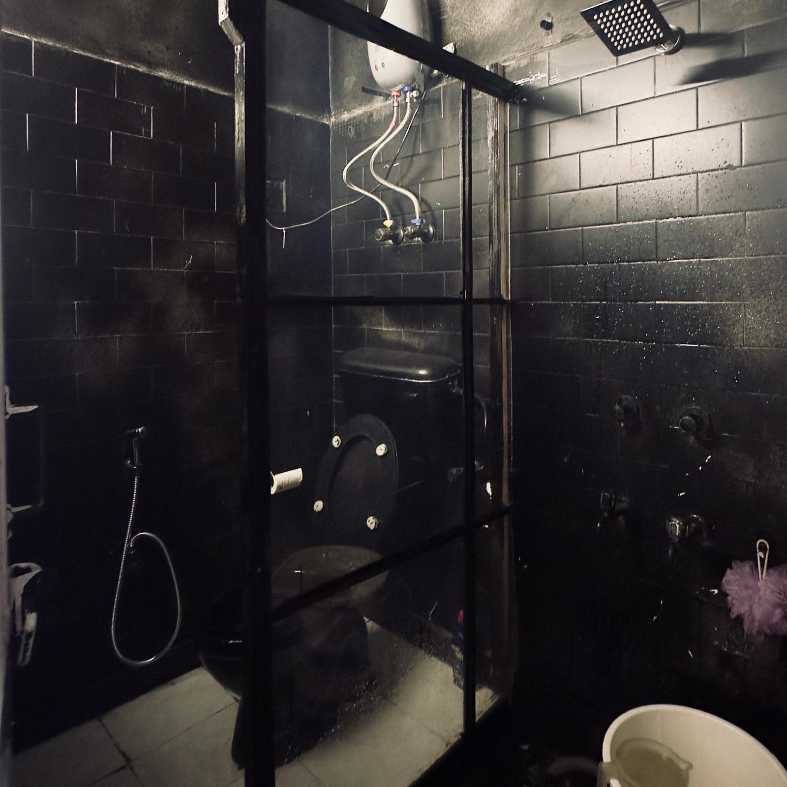Alchemy : Turning ordinary matter into gold - Tap to explore photos