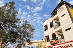 HOTEL YADUNANDAN, Rajula