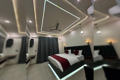 Flat in Lucknow at omaxe hazratganj, Lucknow