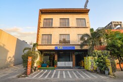 FabHotel New Saurabh Inn, Bengali Square, Indore