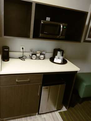 Best Western Plus Prien Lake Inn & Suites - Tap to explore photos