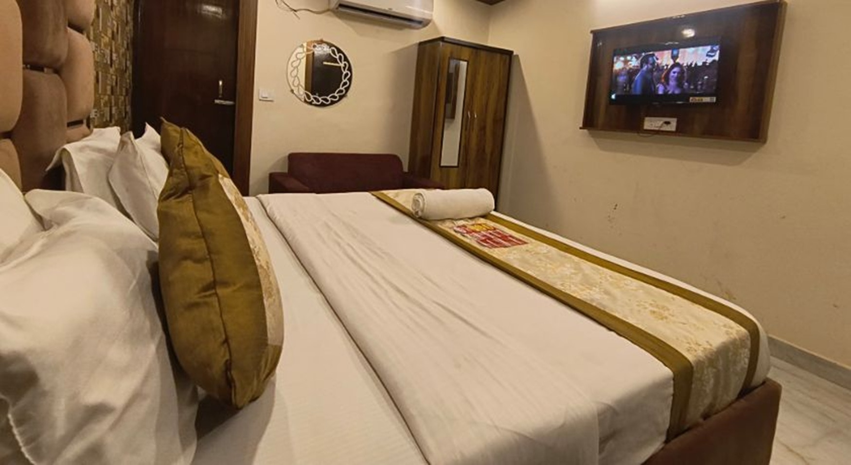 Hotel Kaushambi Grand Near Kaushambi Metro Station - Tap to explore photos