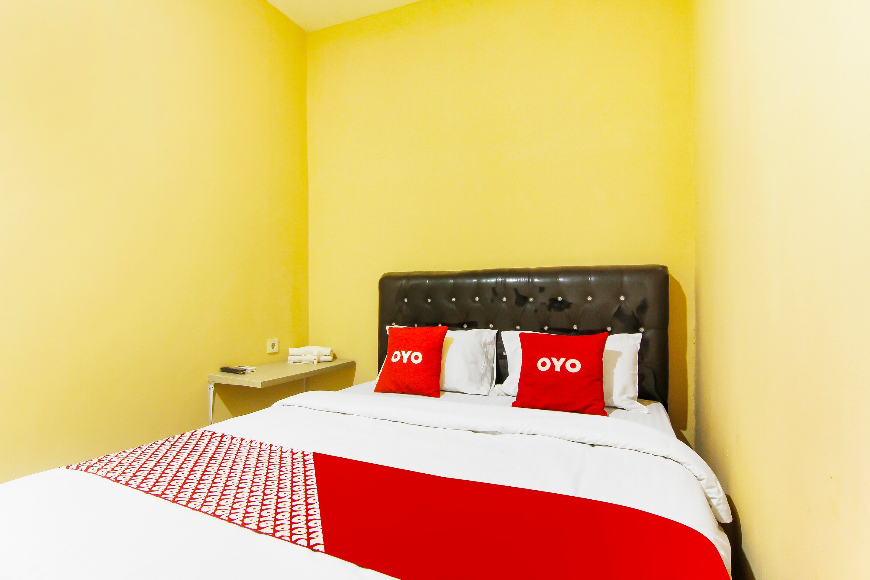 OYO 90900 Pagi Sore Residence - Tap to explore photos