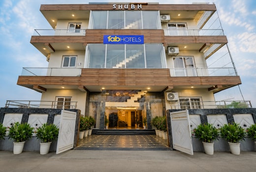 FabHotel Shubh Palace
