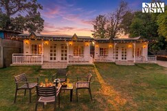 StayVista at Deluxe Cottage @ The Ivory Courtyard, Manesar