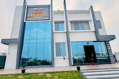Hotel KS Executive, Ghod