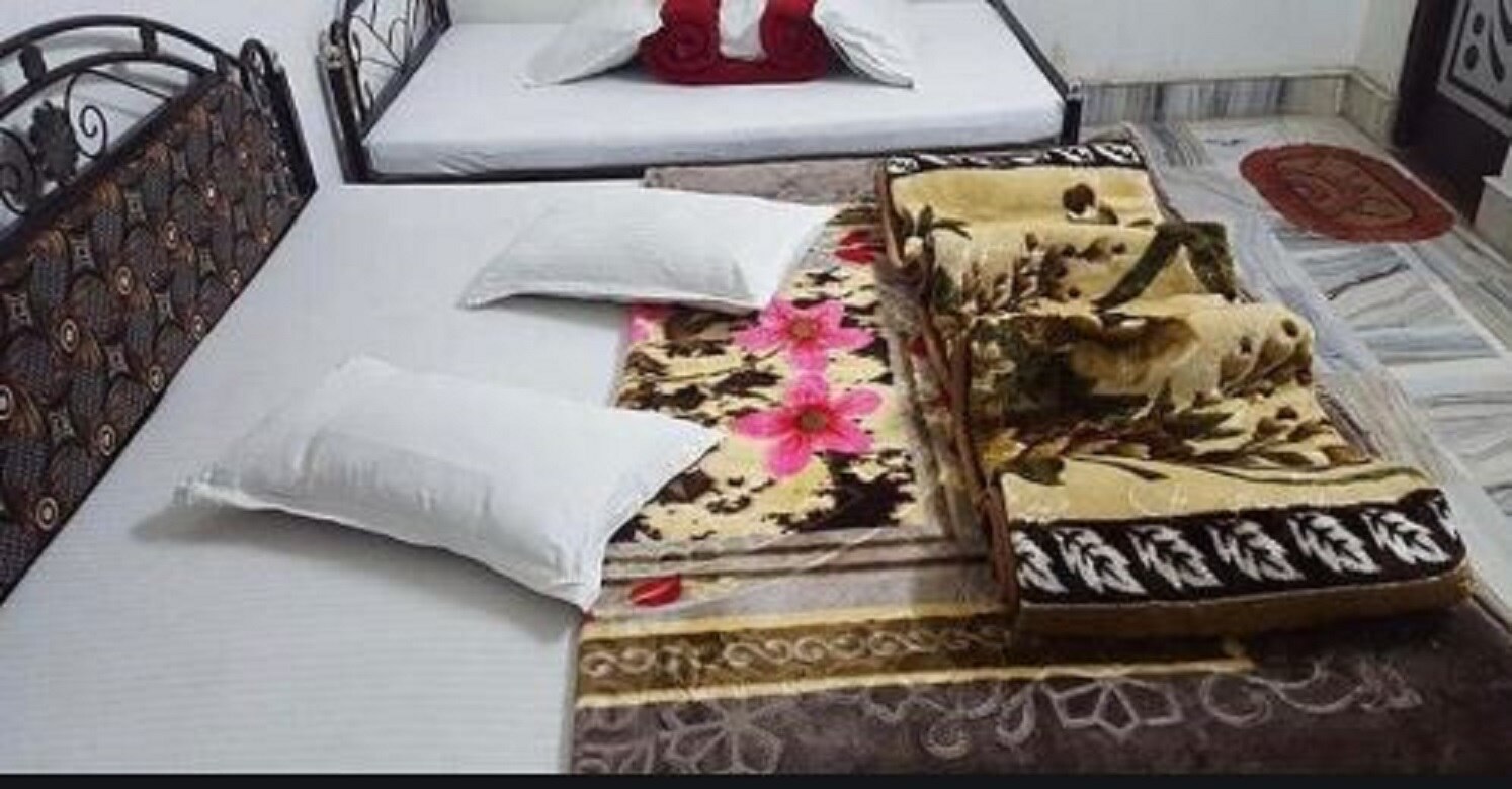 Hotel Alizam Palace (35 Mtrs from Dargah) - Tap to explore photos