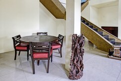 Hotel O Ayu Bypass MansionNearBundaran Gerung, Lombok