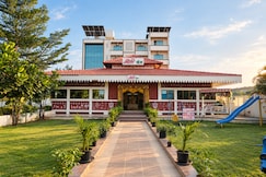 Bhigwan - Suyash Palace And Lodge, Daund