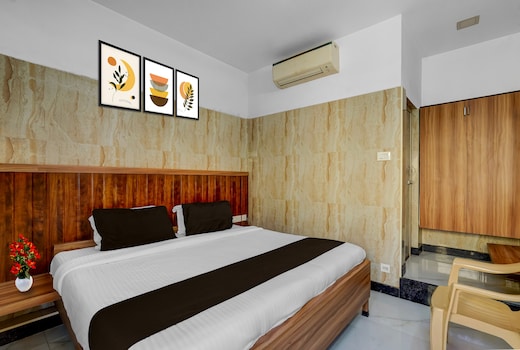 Hotel O Royapettah Clock Tower Formerly RKH Residency