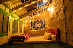 the bunker house 1970, Tosh