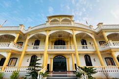 JANAKPURI RESORT, Barun