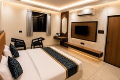 Hotel Shankuntla Palace - 400 Mtr from Vishnupad Mandir, Gaya