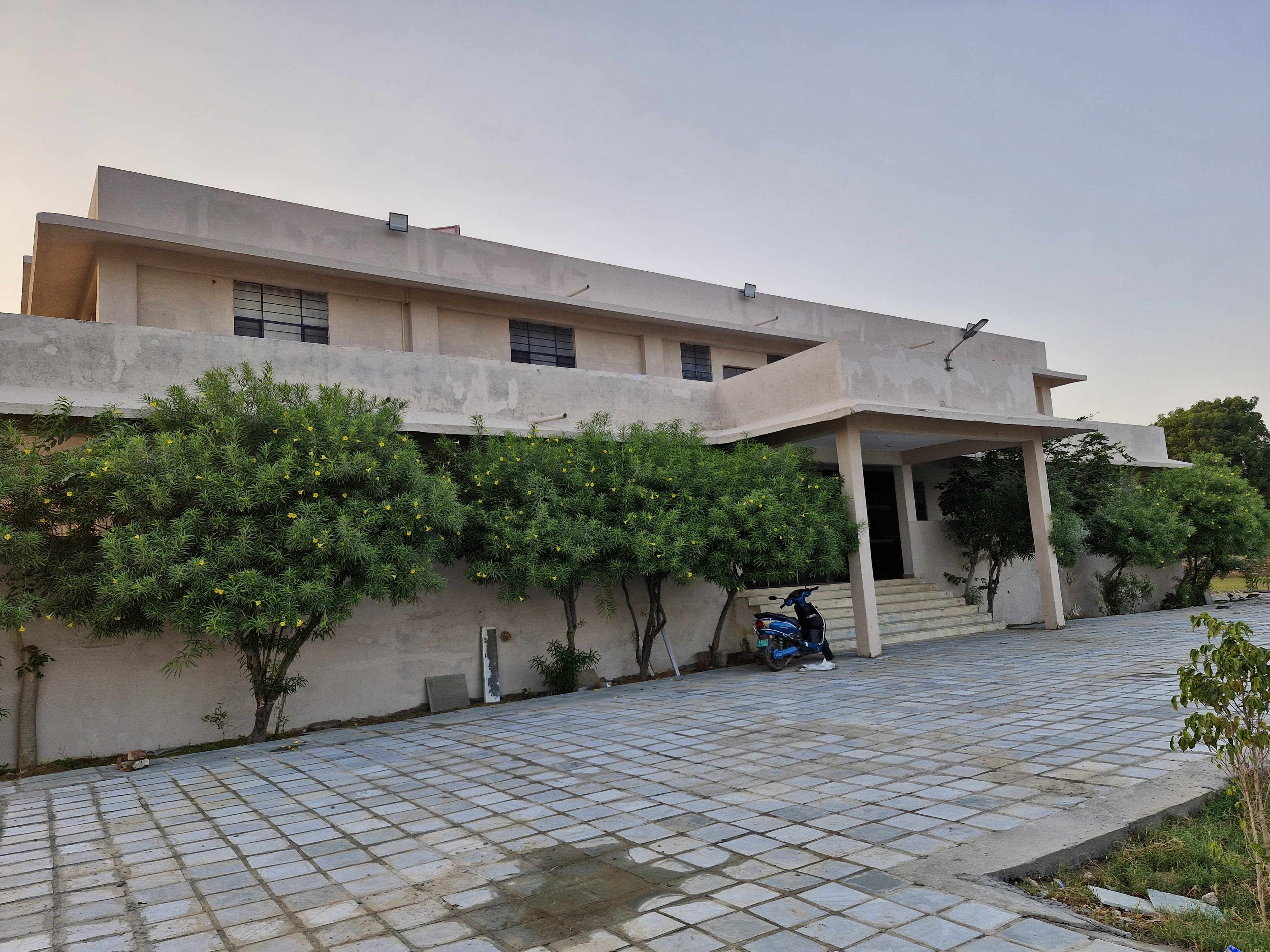 Shree Ji Resort - Tap to explore photos