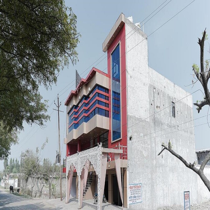 Hotel Kaka Ji Palace By WB Inn - Tap to explore photos