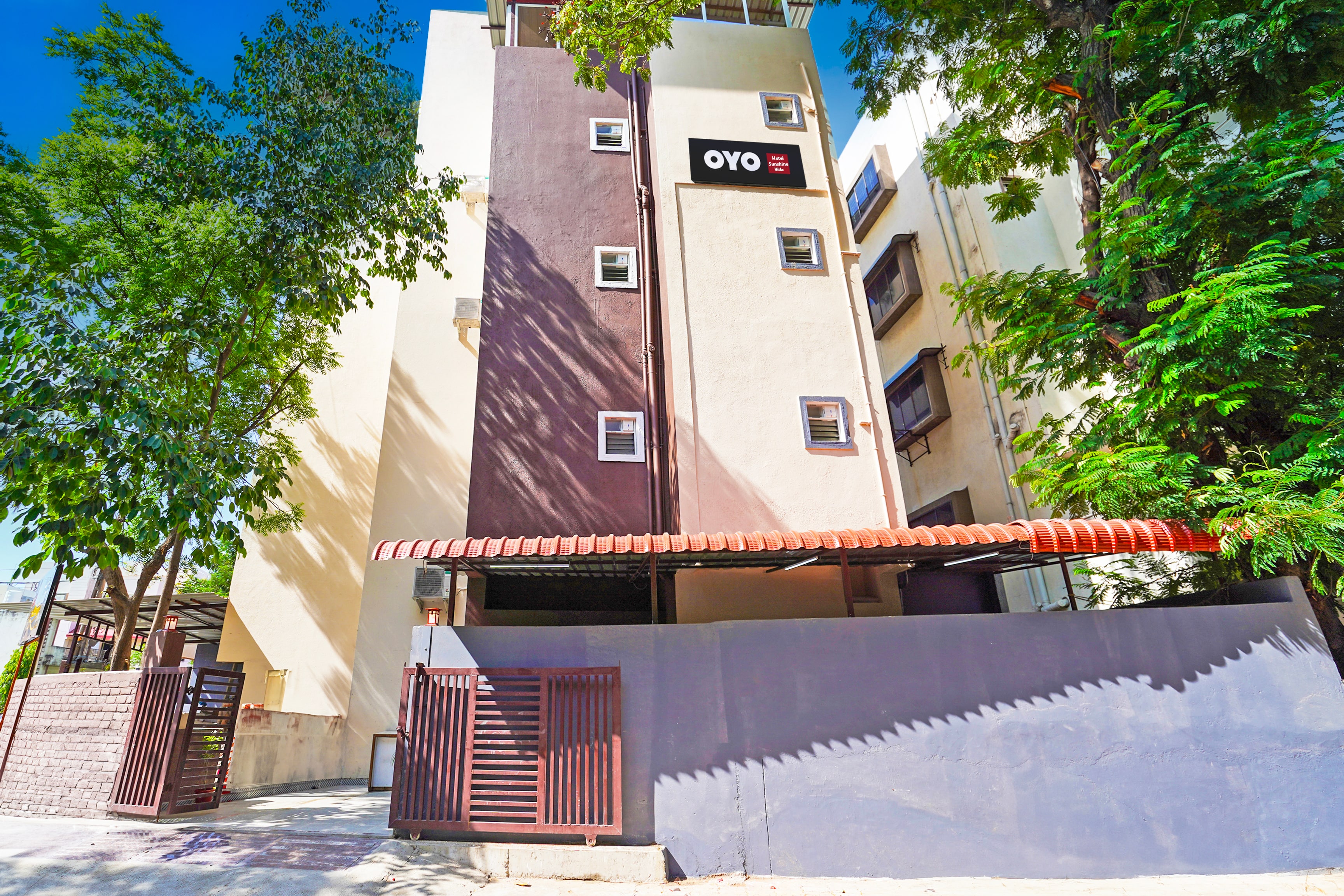 Super Hotel O Sunshine Villa - Tap to explore photos