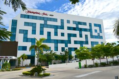 Hampton Inn by Hilton Ciudad del Carmen, Flores