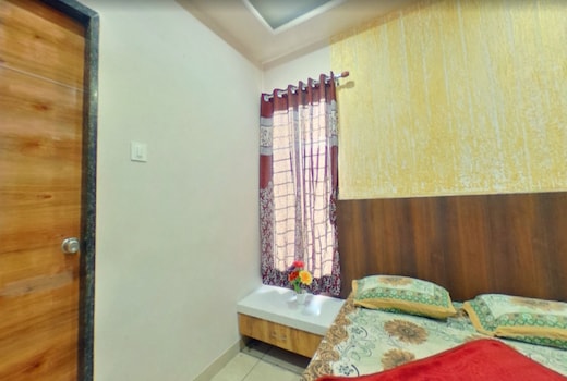 Hotel Dhanraj Deluxe Kolhapur Maharashtra