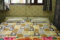 Vaishnavi Guest House, Varanasi