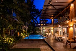 Beach 9 min walk 4br Villa with pvt pool and servi, Goa